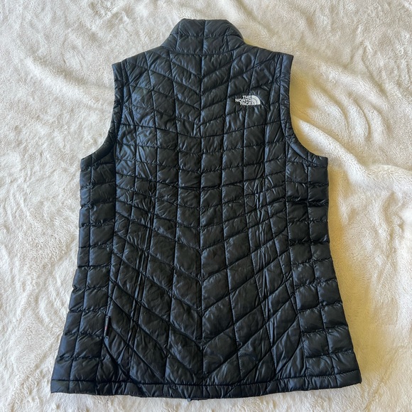 The North Face Black Vest - Picture 2 of 4